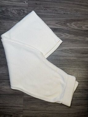 Women’s Jessica Simpson cream Knit pants